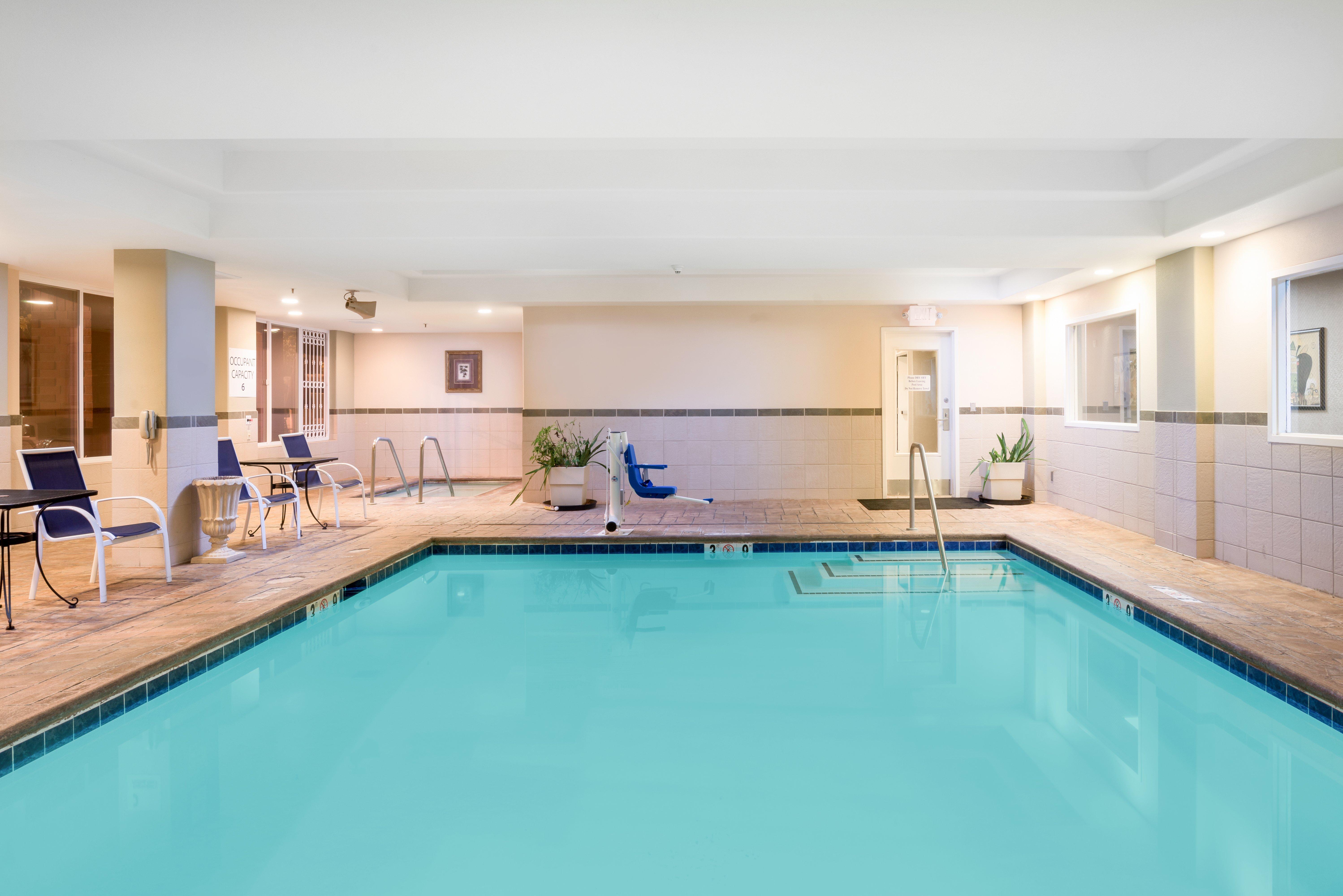 Holiday Inn Express Hotel & Suites Vacaville By Ihg Bagian luar foto