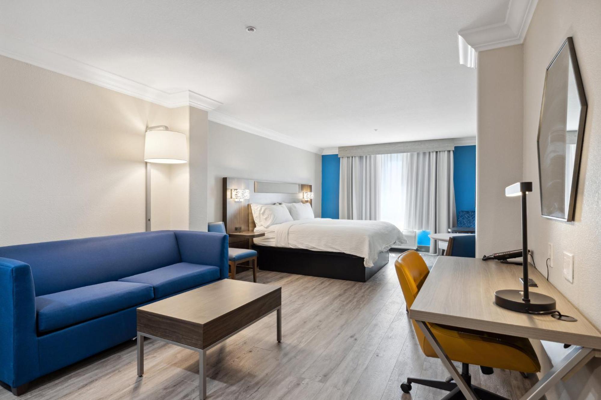 Holiday Inn Express Hotel & Suites Vacaville By Ihg Bagian luar foto
