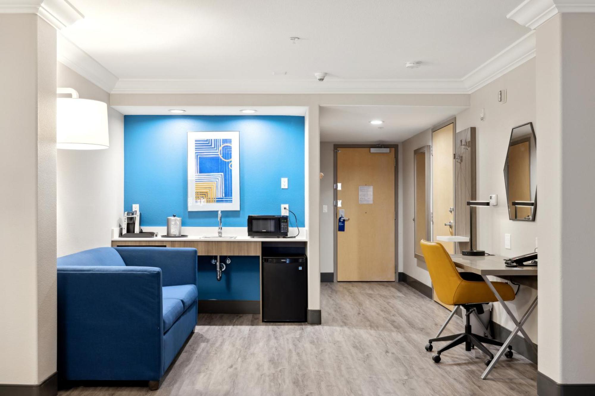 Holiday Inn Express Hotel & Suites Vacaville By Ihg Bagian luar foto