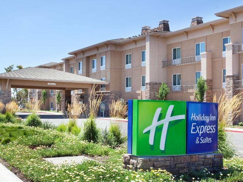 Holiday Inn Express Hotel & Suites Vacaville By Ihg Bagian luar foto