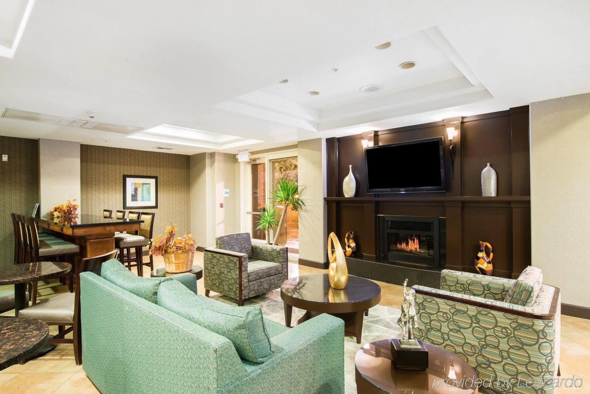 Holiday Inn Express Hotel & Suites Vacaville By Ihg Bagian luar foto