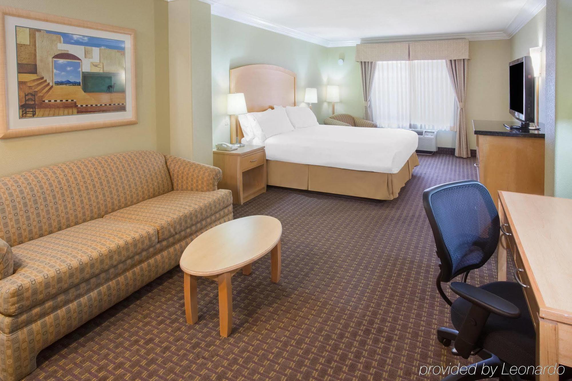 Holiday Inn Express Hotel & Suites Vacaville By Ihg Bagian luar foto