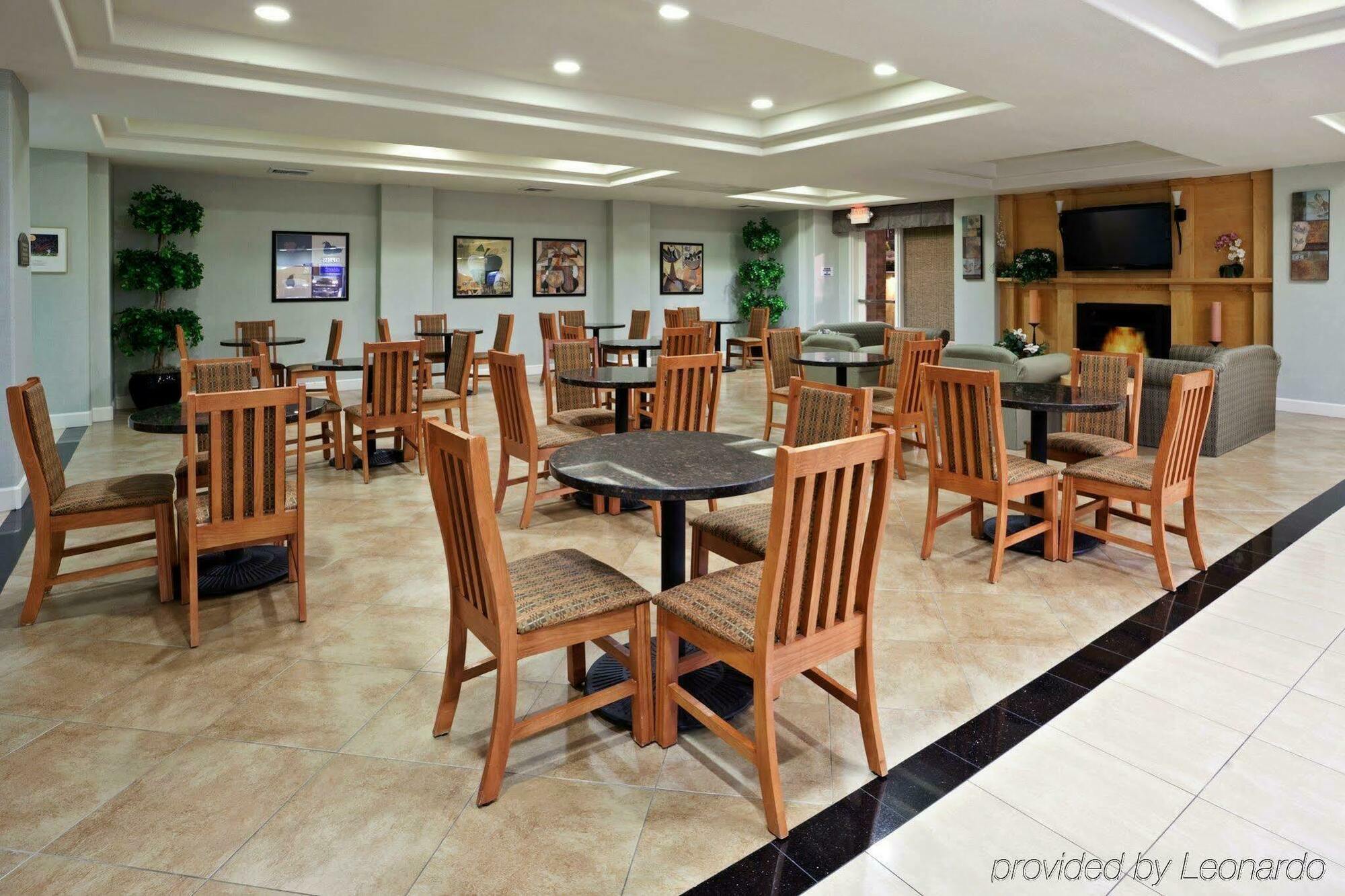 Holiday Inn Express Hotel & Suites Vacaville By Ihg Bagian luar foto